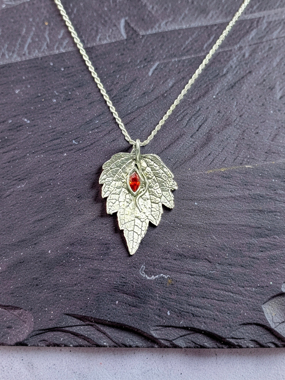 Esperanza Leaf Necklace
